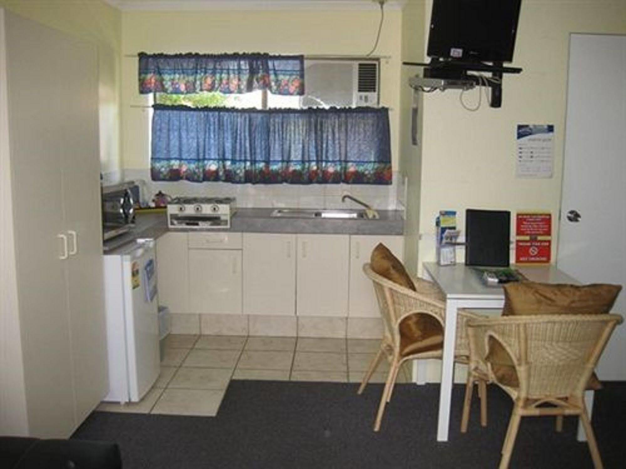 Twin Pines Motel Mooloolaba Ngoại thất bức ảnh